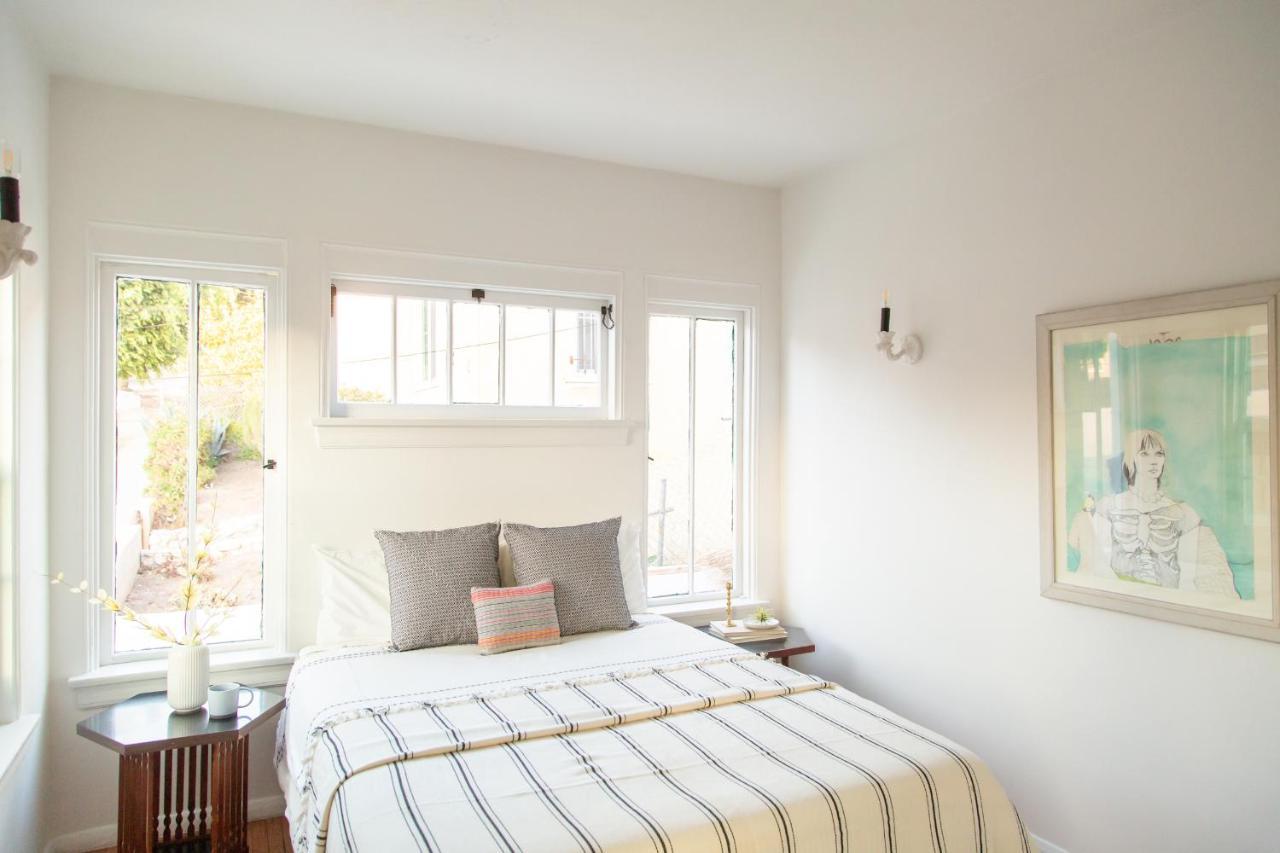 Gorgeous In Trendy Echo Park Apartment