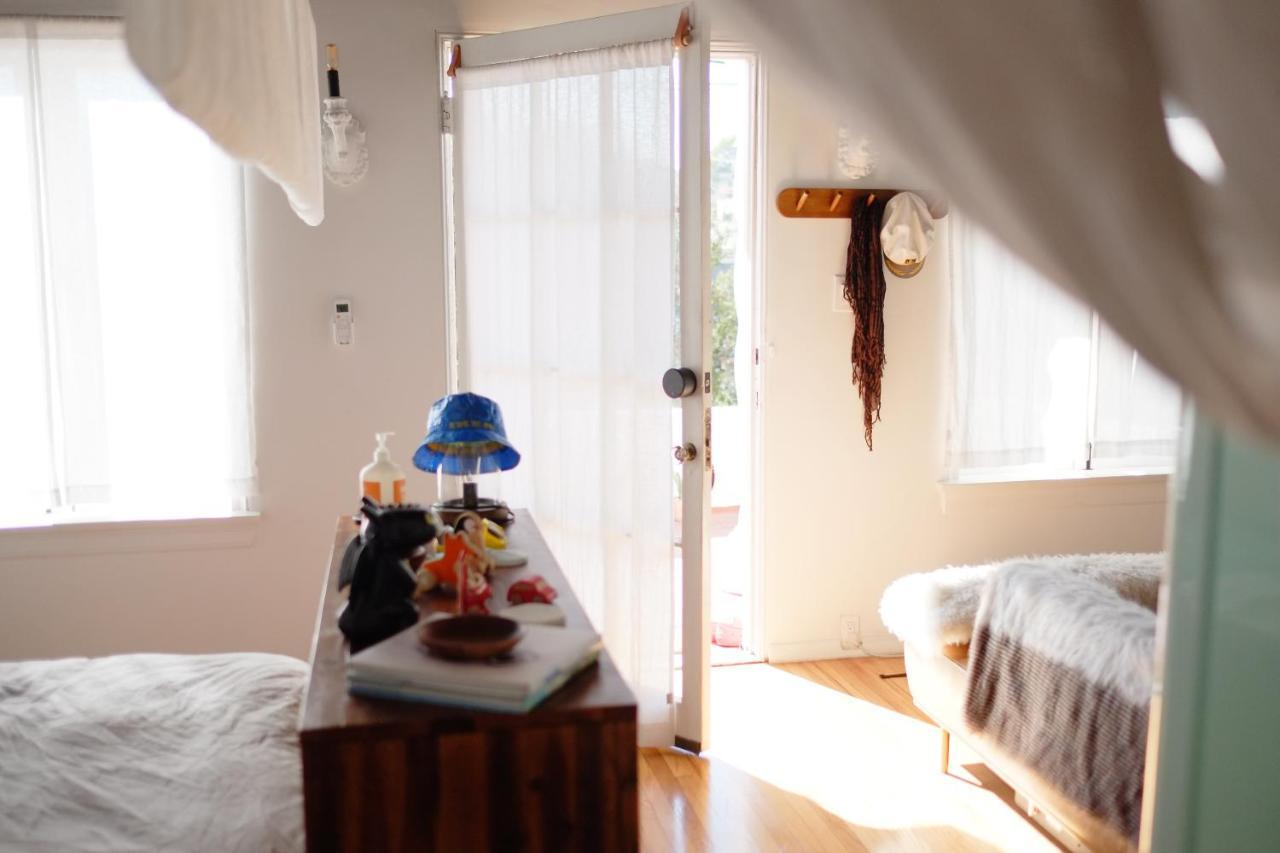 Gorgeous In Trendy Echo Park Apartment *